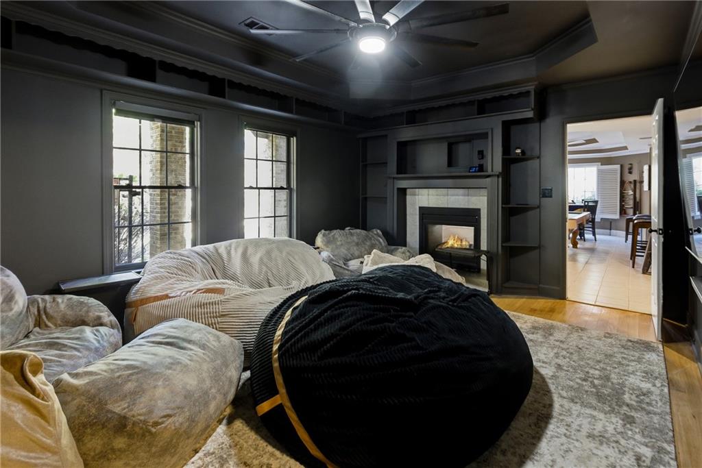 PROVIDENCE LAKE - Residential