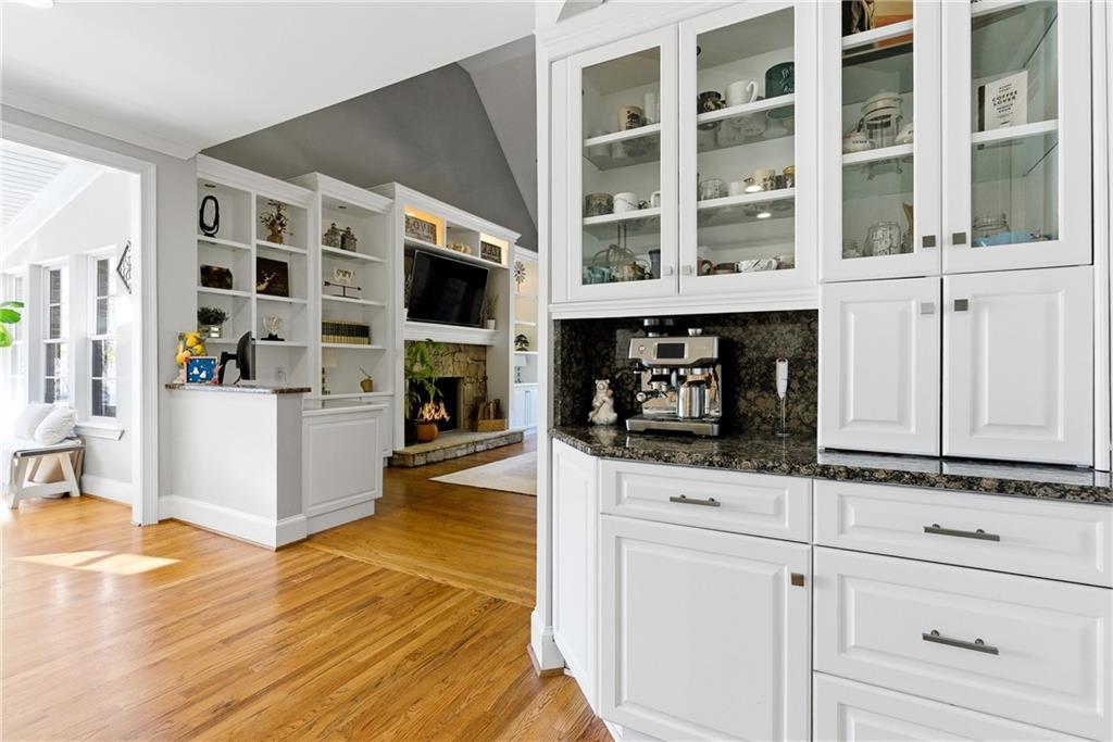 PROVIDENCE LAKE - Residential