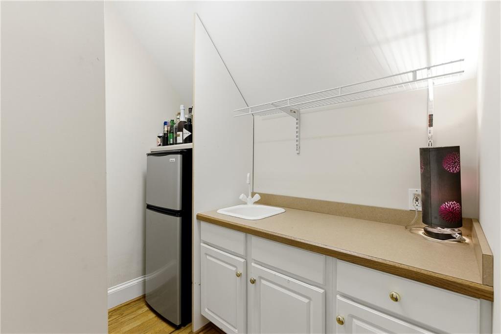 PROVIDENCE LAKE - Residential