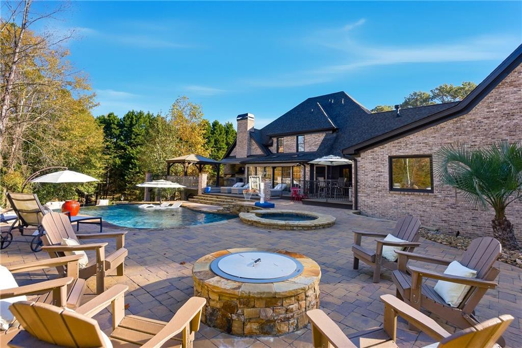 PROVIDENCE LAKE - Residential