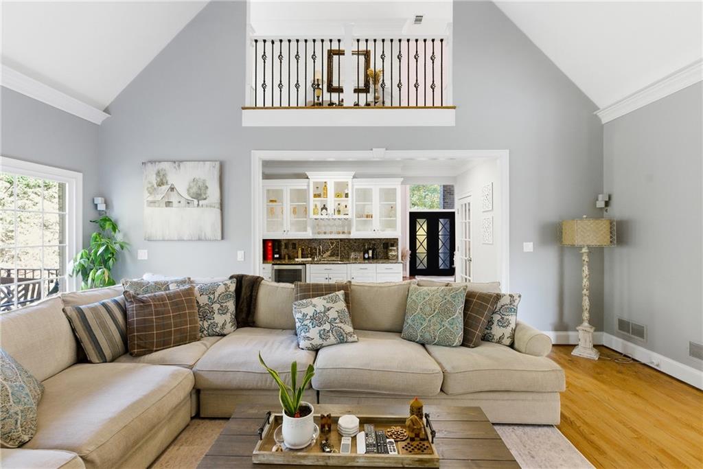 PROVIDENCE LAKE - Residential