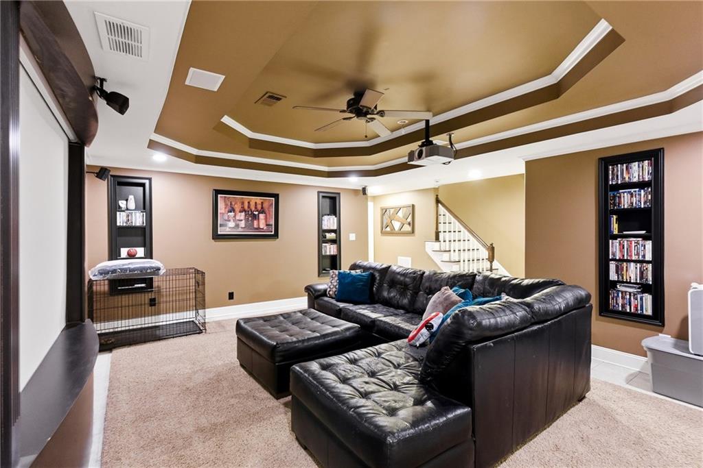 PROVIDENCE LAKE - Residential