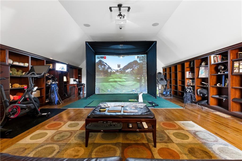 PROVIDENCE LAKE - Residential