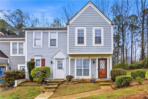 Townhouse For Sale - 6727 Trafalger Square<br/> Norcross, GA 30093