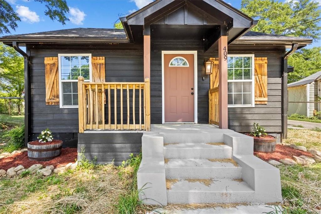 Photo 1 of 25 — 409 Calhoun Avenue NE, Rome, GA 30161