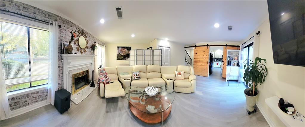 WILLOWRUN - Residential