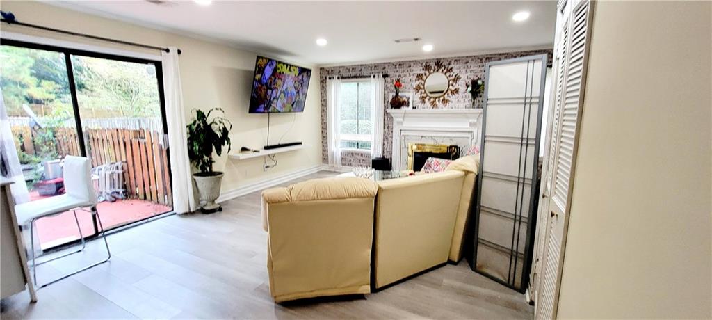 WILLOWRUN - Residential