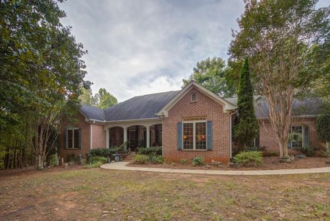 Homes For Sale - 1170 Calhoun Road<br/> Dahlonega, GA 30533