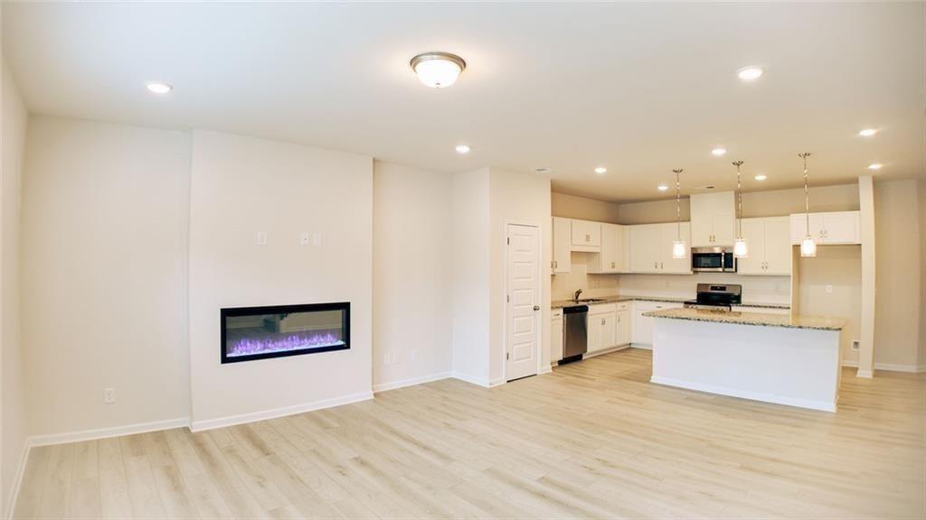 30 Jacobs Farm Lane 13