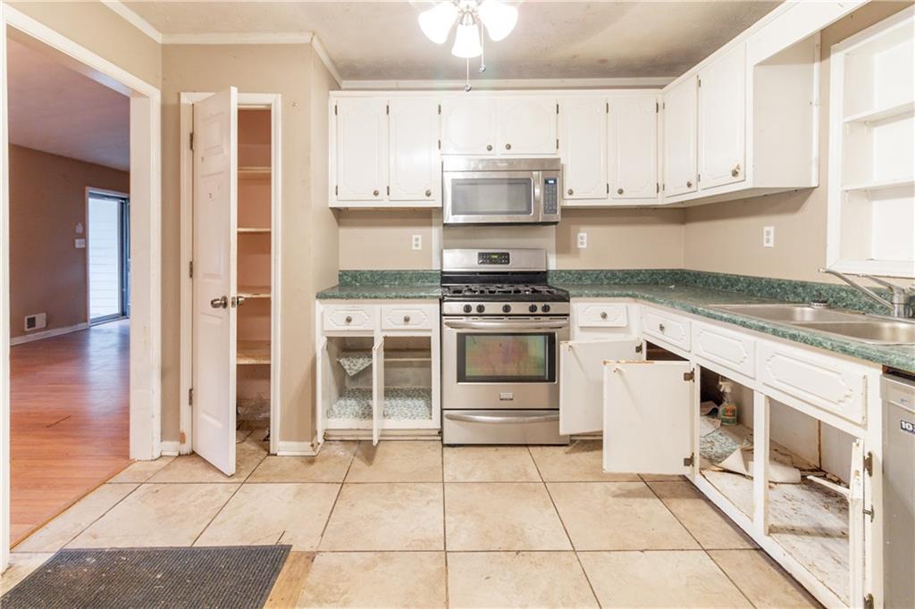 4507 Laurie Lane, Powder Springs, Georgia image 6