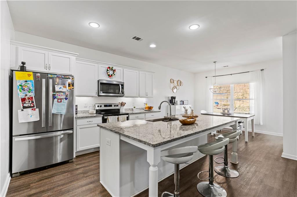6547 River Station Drive