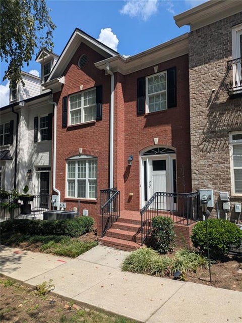 Townhouse For Sale - 316 Holbrook Road<br/> Smyrna, GA 30082