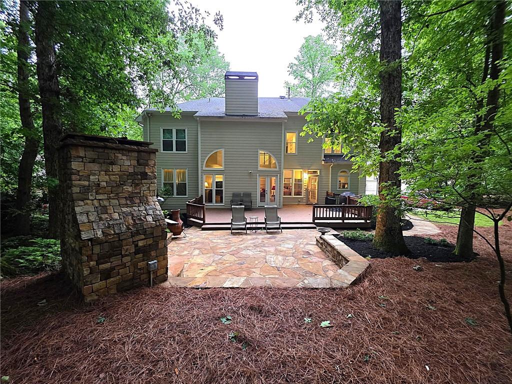 1045 River Point