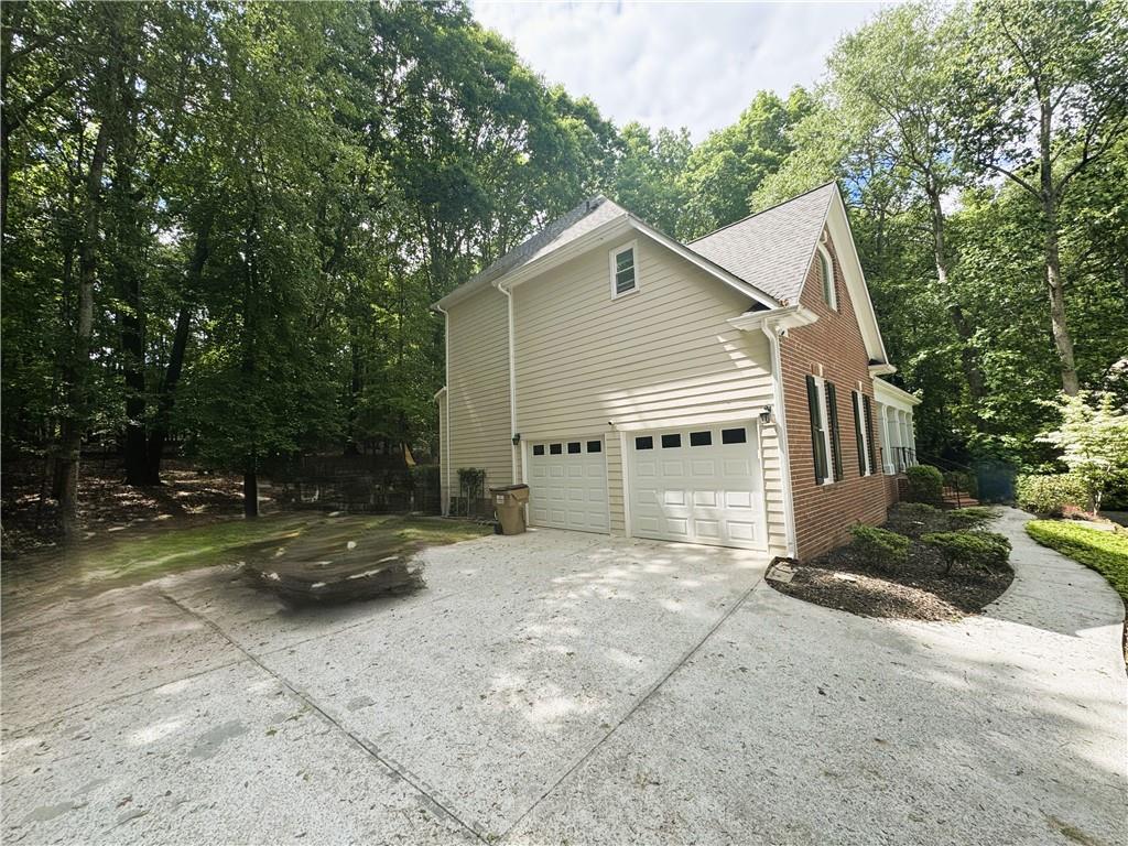 1045 River Point, Suwanee, Georgia image 2