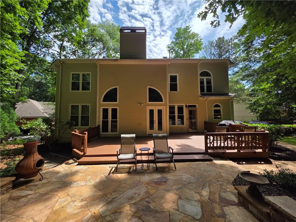 1045 River Point