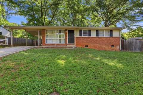 Homes For Sale - 2485 Brackett Drive<br/> Marietta, GA 30060