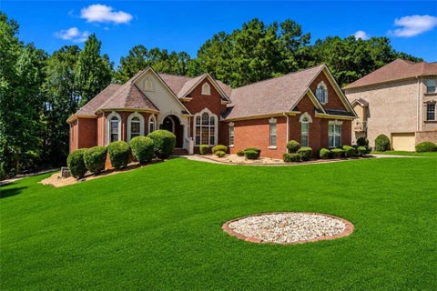 Homes For Sale - 812 Treeline Drive<br/> Conyers, GA 30094