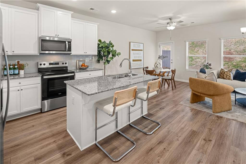 9472 Pinecrest Path 323