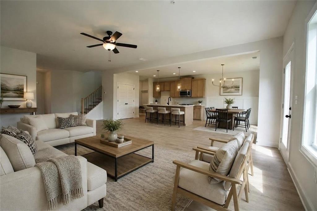 35 Aviation Rd SE