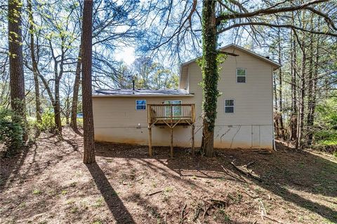 A home in Ellenwood