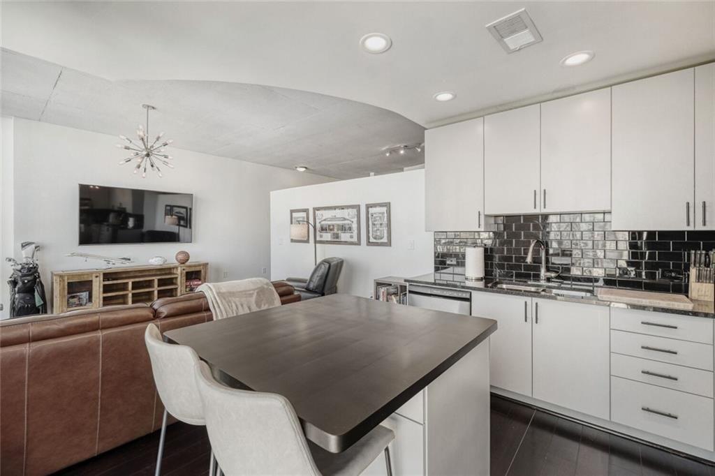 860 Peachtree Street NE 2507