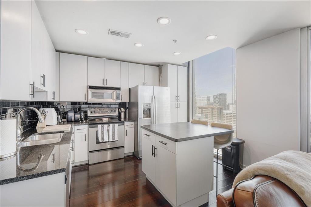 860 Peachtree Street NE 2507