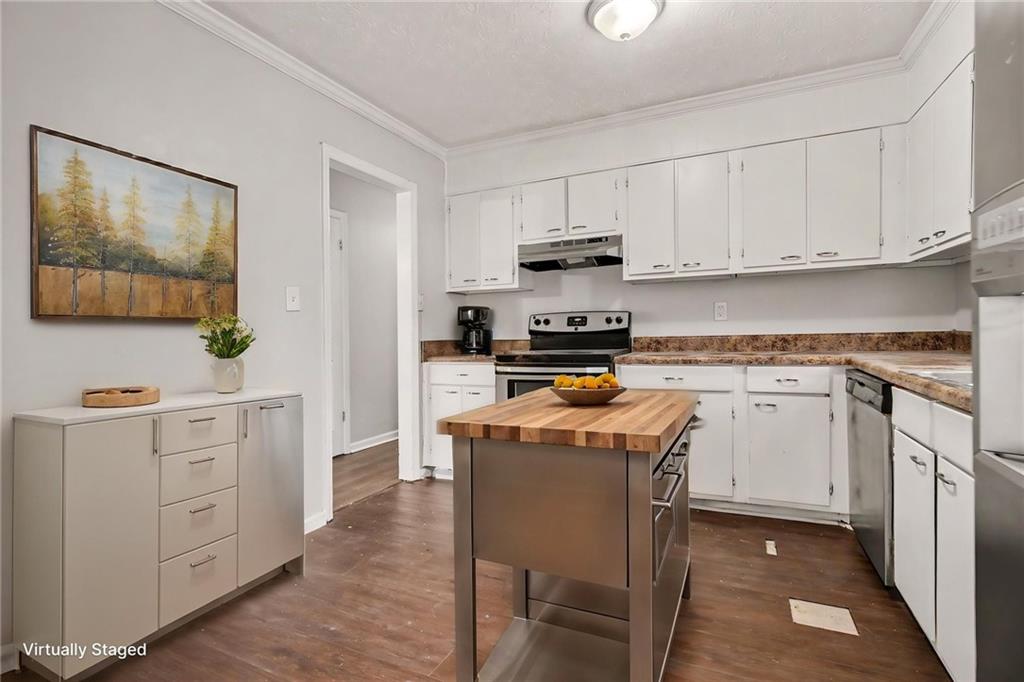 2120 Sandgate Circle