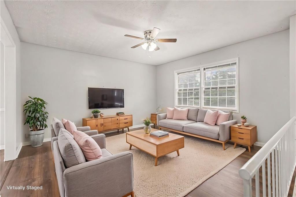 2120 Sandgate Circle