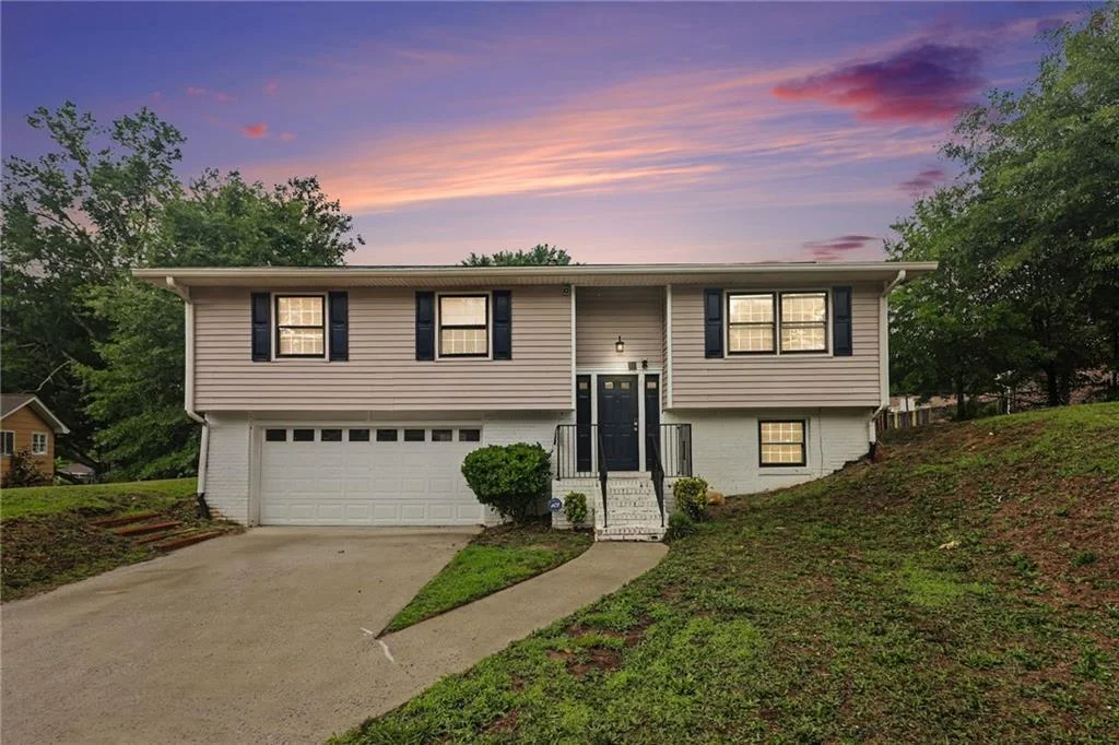 2120 Sandgate Circle