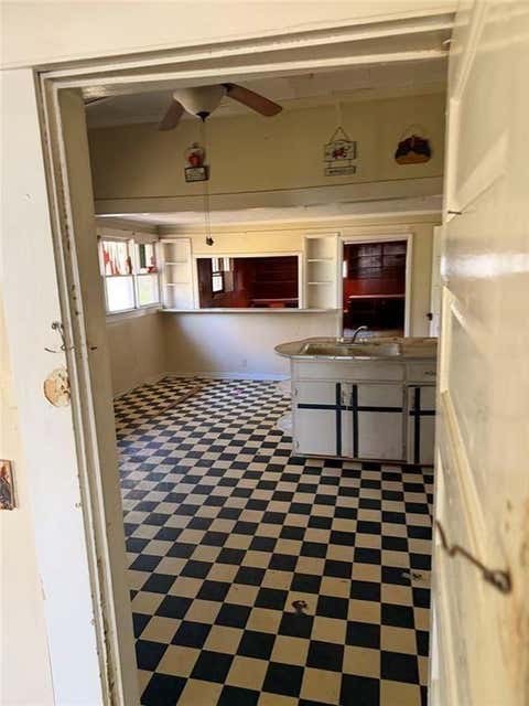 Homes For Sale - 320 W Magnolia Street<br/> Fitzgerald, GA 31750