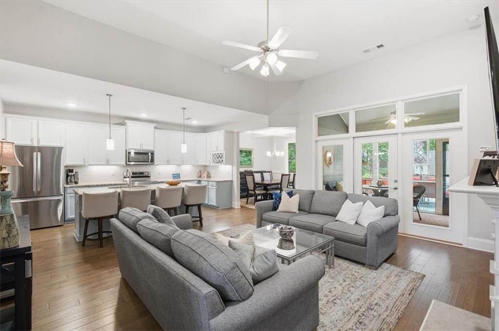 411 Garran Walk