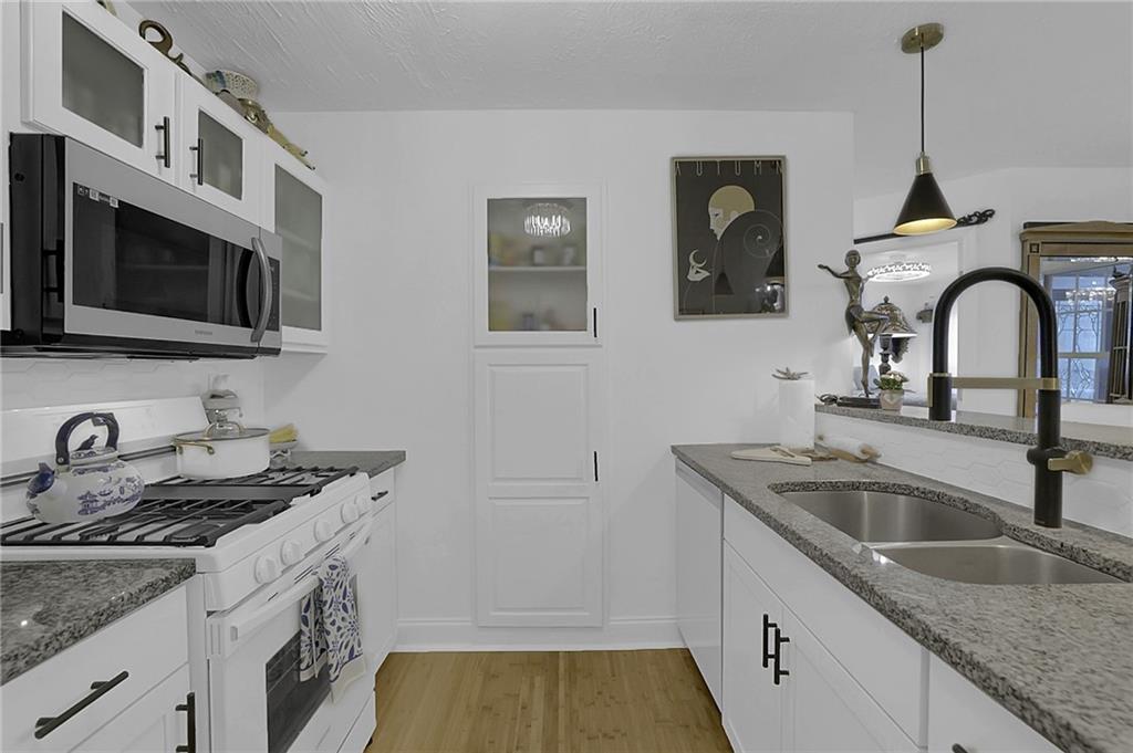 2180 River Heights Court SE