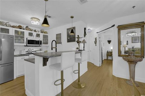 Condo For Sale - 2180 River Heights Court<br/> Marietta, GA 30067