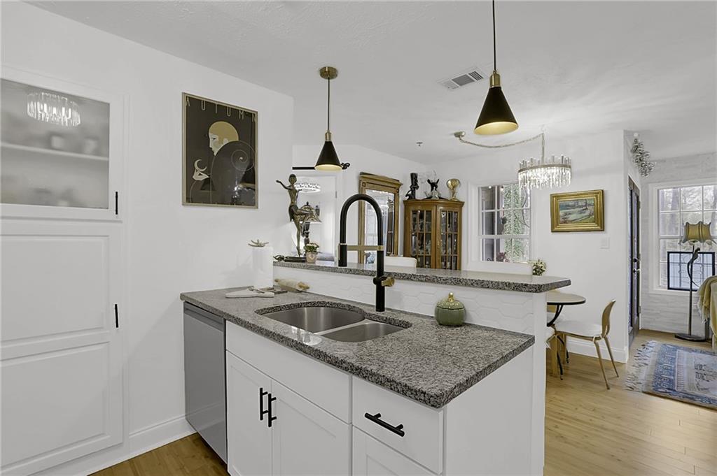 2180 River Heights Court SE