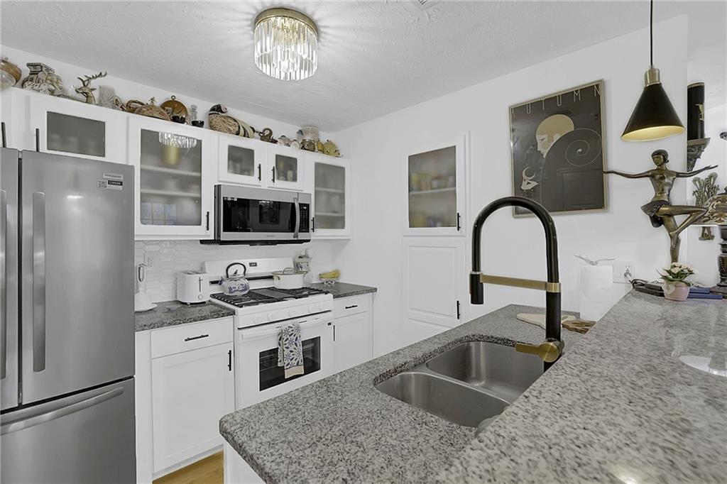 2180 River Heights Court SE