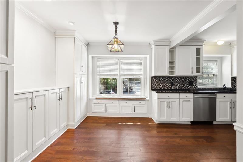 75 Montre Square NW