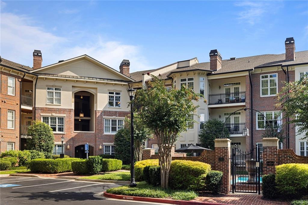825 Highland Lane NE 1216