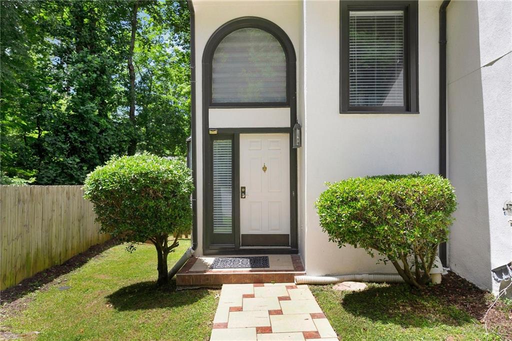 1452 Briaroaks Trail NE