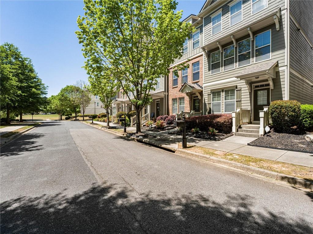 513 Grove Field Court