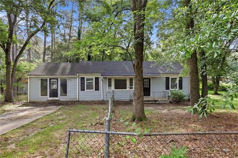 Homes For Sale - 5160 4th Street<br/> Morrow, GA 30260
