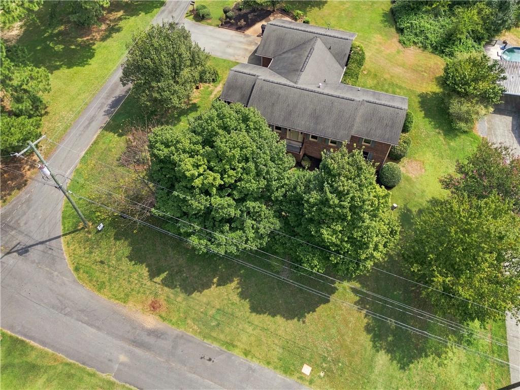 208 Woodland Circle SE