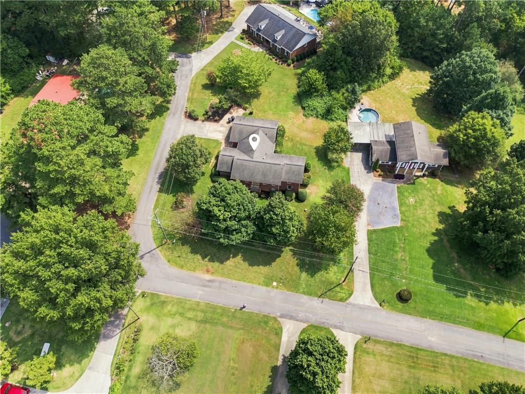 208 Woodland Circle SE