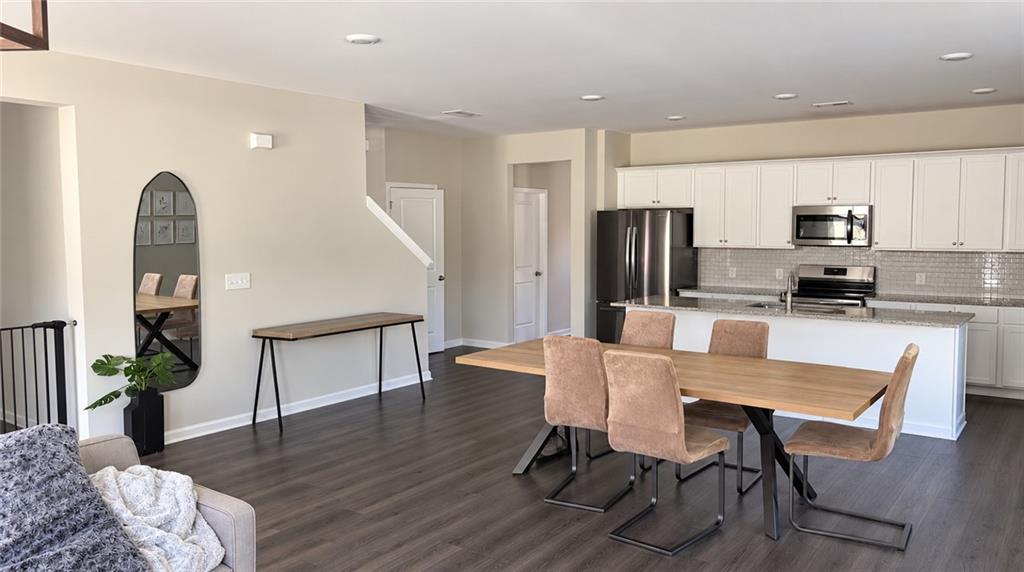 195 Golden Eagle Pkwy