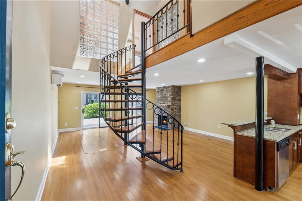 1023 Riverbend Club Drive SE
