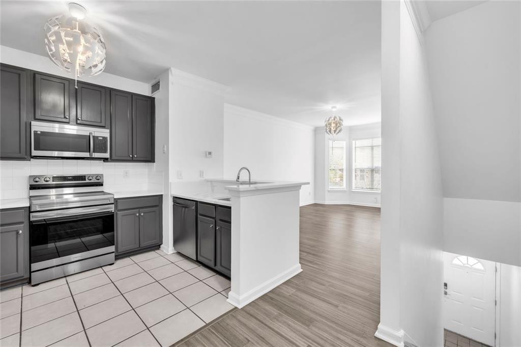 375 Highland Avenue NE 1002