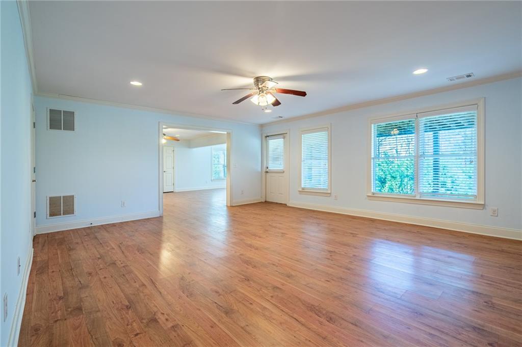 5650 Upper Creek Court, Suwanee, Georgia image 37