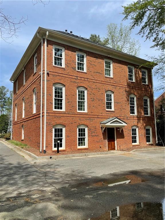 585 Colonial Park Drive