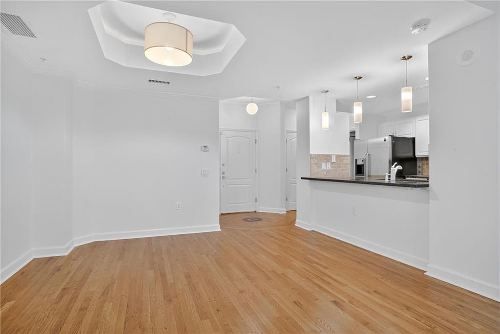 3475 Oak Valley Road NE 250