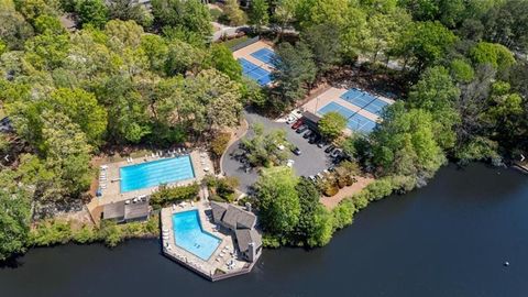 4018 Dunbarton Way NE Roswell GA 30075