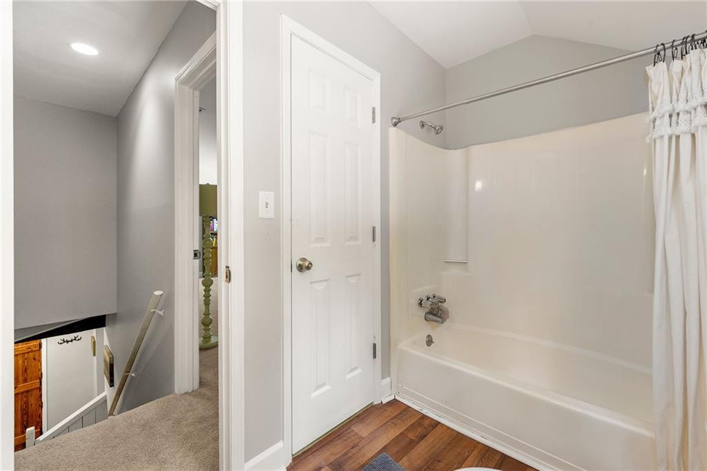 4018 Dunbarton Way, Roswell, Georgia image 24